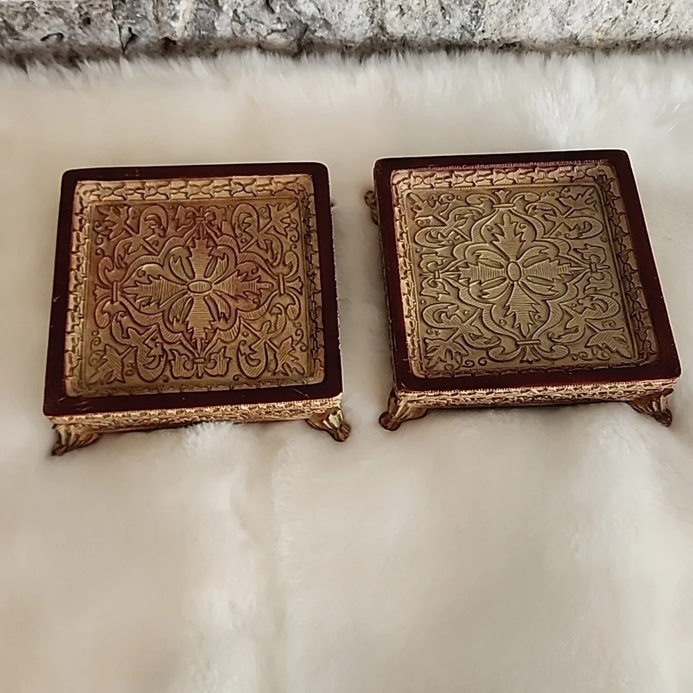 Bathroom Set Witch A Classic Timeless Vintage